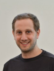 יוני       ישראלי
